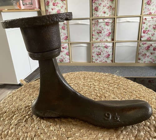 Vintage cast iron cobblers - iron,
