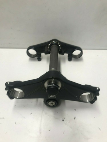 Front suspension straps - front,