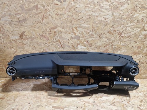 Mercedes class dashboard - e,