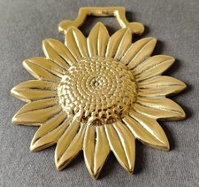 A MODERN COLLECTABLE HORSE