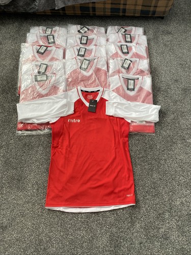 Full team football kit - full,