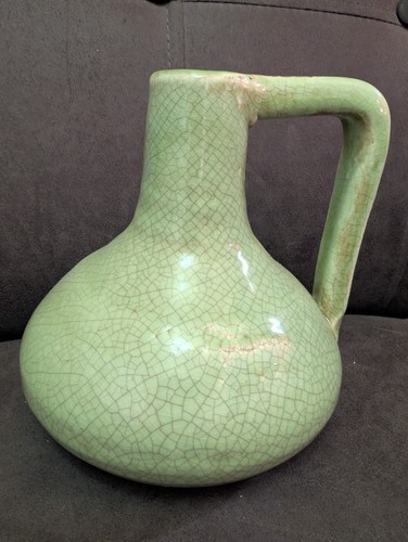 Green crackle style vase - style,