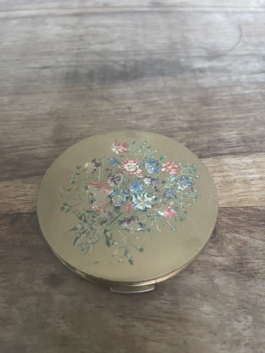 Vintage 1950s powder compact - vintage,