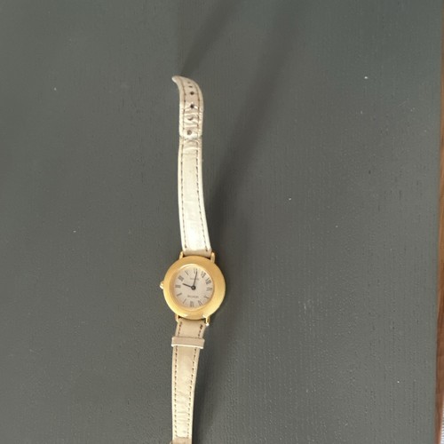 Ladies quartz dress watch gold