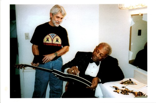 Iconic gibson guitar - gibson, by
