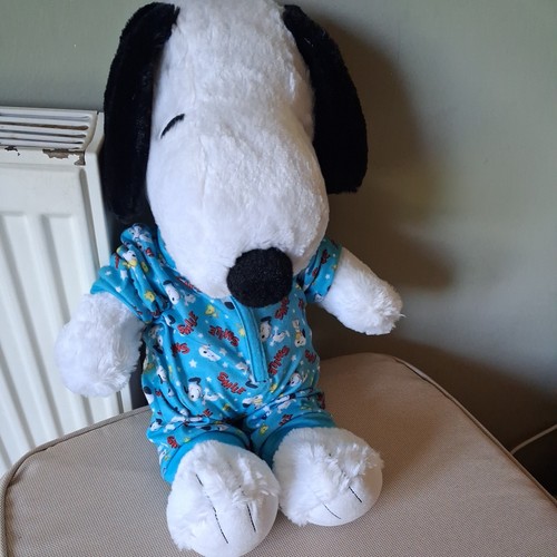 Build bear peanuts - bear, snoopy