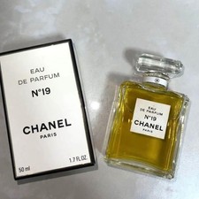 New CHANEL No 19 Eau de Parfum