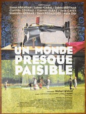 Monde presque paisible - un,