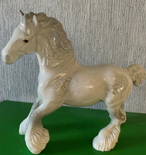Beswick horse cantering shire - beswick,