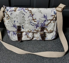 V&A Victoria & Albert Floral Saddle Messenger Shoulder Satchel Bag Mauve + Ivory