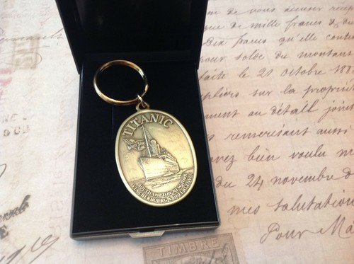 Titanic key ring box - titanic, in