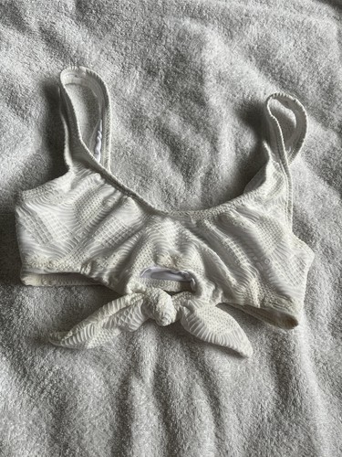 Ladies bikini top - crochet,