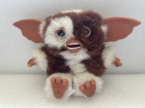 Neca gremlins gizmo plush toy - neca,