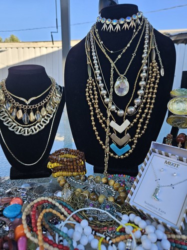 Jewelry mixed lot over - jewelry,