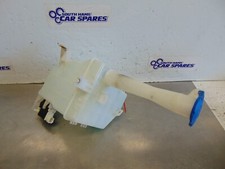 Hyundai i30 windscreen washer bottle pump reservoir 986102L000