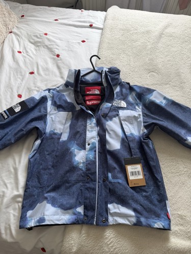 The north face supreme - the,