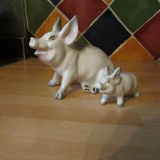 Beswick pig and piglet great condition