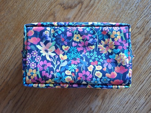 Liberty small wash bag - small, in