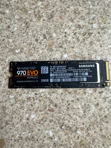 Samsung v7e250 nvme - samsung,