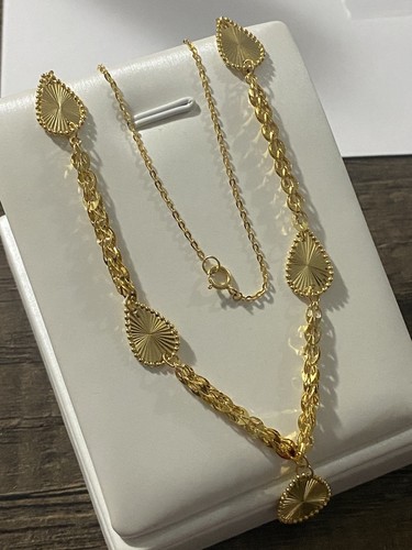 Real 18k saudi gold center - saudi,