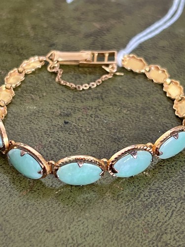 Gold jade bracelet - 22,