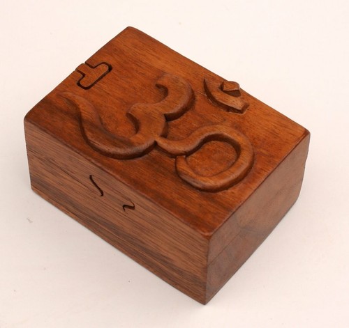 Trinket box hand carved - hand,