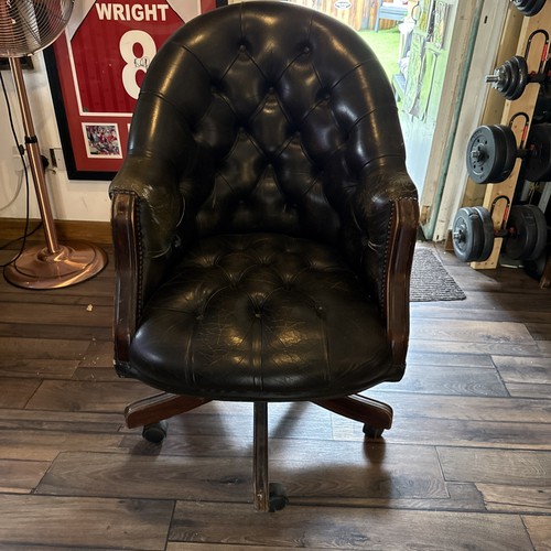 Green leather chesterfield - leather,