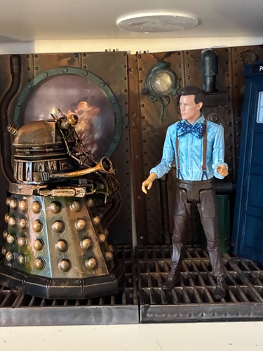 Custom eleventh doctor figure - eleventh,