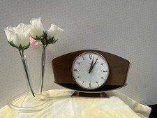 Vintage Retro Metamec Battery Powered Mantel Clock. Good Working Order