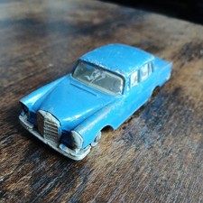 DINKY TOYS #186 MERCEDES BENZ
