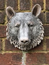 Bear wall hanging - -, hand