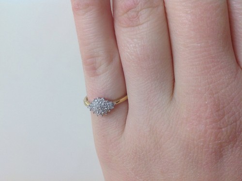 New 9ct yellow gold 15pt - gold,