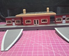 Hornby Platform  With 3