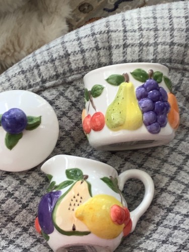 Rayware embossed fruits - , white