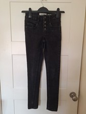 Girls aged 10 Yazmin