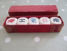 SET OF LARGE VINTAGE POKER DICE IN A CASE BY E G MOLINGES MADE IN FRANCE - 22mm