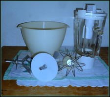 KENWOOD MIXER ACCESSORIES - BOWL, LIQUIDISER, BEATER, WHISK AND HOOK