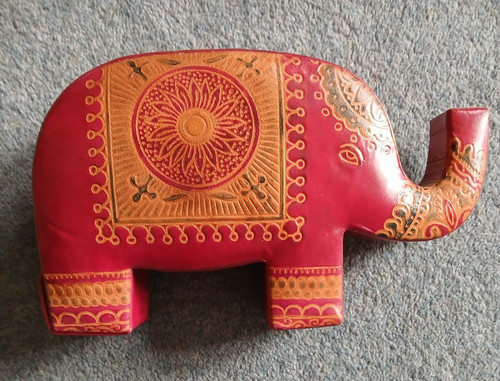 Elephant money box - box, embossed