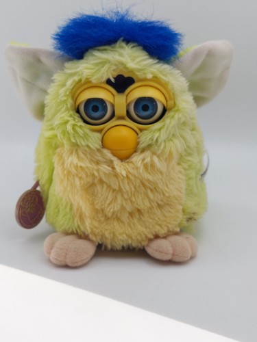 This 1998 vintage kiwi - vintage, "kiwi"