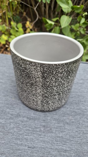 Small round ceramic indoor - round,