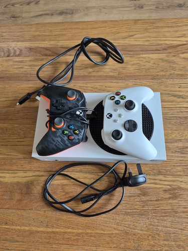 Xbox series white console - xbox,