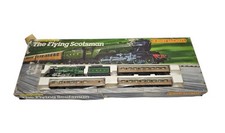HORNBY THE FLYING SCOTSMAN ELECTRIC TRAIN SET 