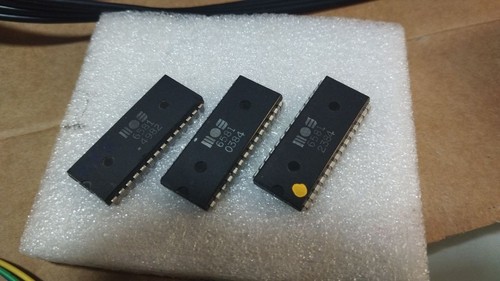 3xmos6581 sid commodore 128 - sid, 64/128