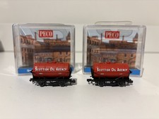 Rake of 2 Peco N Gauge NR-P170