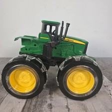 John Deere Monster Treads Lightning Wheel Tractor Toy Light Up Wheels ERTL