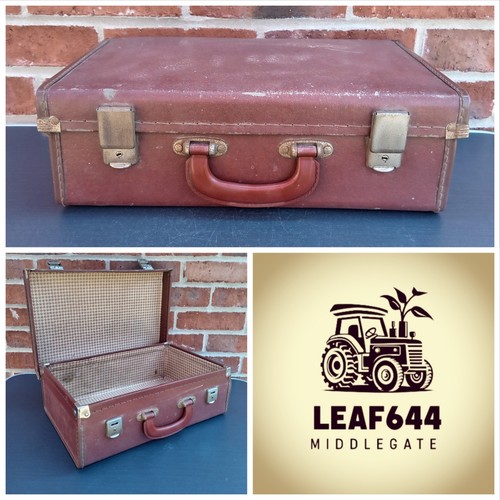 Small suitcase rustic display - small,