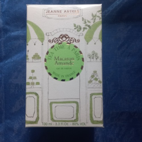 Jeanne arthes macaron amande - jeanne,