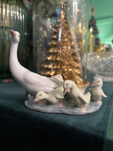 Lladro porcelain figurine - lladro,