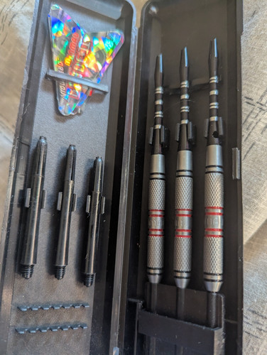 Winmau dart set - dart, with