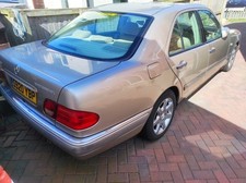 Mercedes Benz E300  Diesel OM606